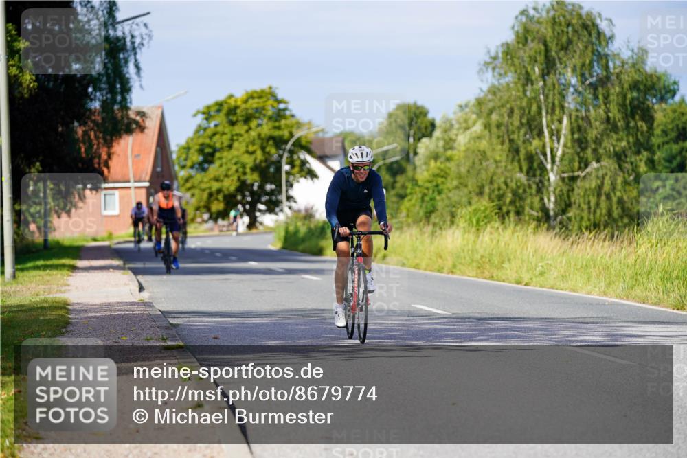 31.08.2025 - Elbe Triathlon Hamburg Michael Burmester http://msf.ph/oto/8679774 31.08.2025 10:39:58 Radfahren 962, 994, 1158, 1286 meine-sportfotos.de