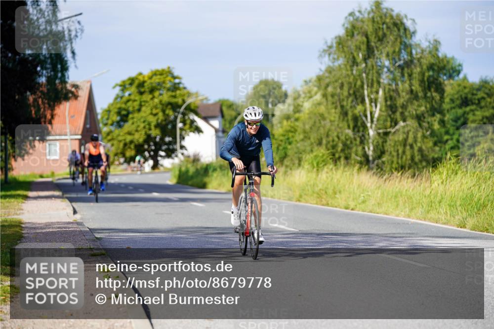 31.08.2025 - Elbe Triathlon Hamburg Michael Burmester http://msf.ph/oto/8679778 31.08.2025 10:39:58 Radfahren 962, 994, 1158, 1286 meine-sportfotos.de