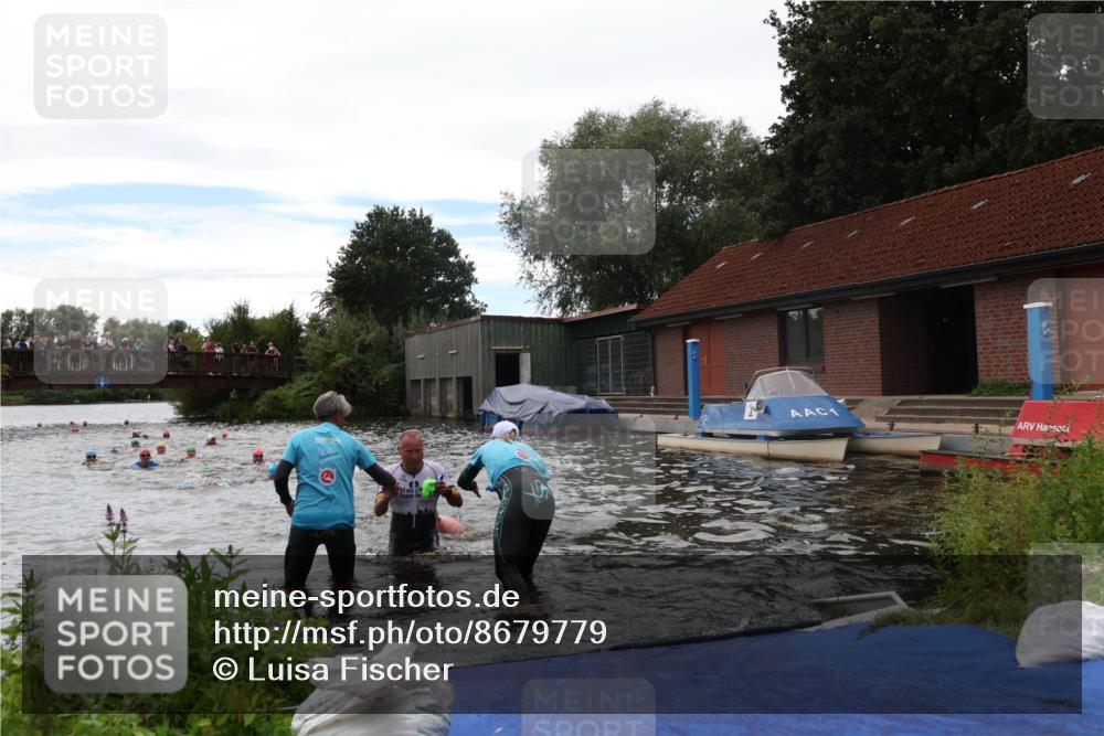 31.08.2025 - Elbe Triathlon Hamburg Luisa Fischer http://msf.ph/oto/8679779 31.08.2025 14:04:12 Schwimmen 144, 145, 151, 162, 164 meine-sportfotos.de