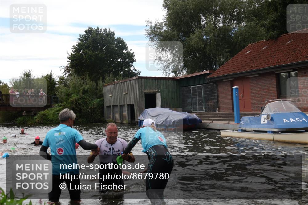 31.08.2025 - Elbe Triathlon Hamburg Luisa Fischer http://msf.ph/oto/8679780 31.08.2025 14:04:12 Schwimmen 144, 145, 151, 162, 164 meine-sportfotos.de