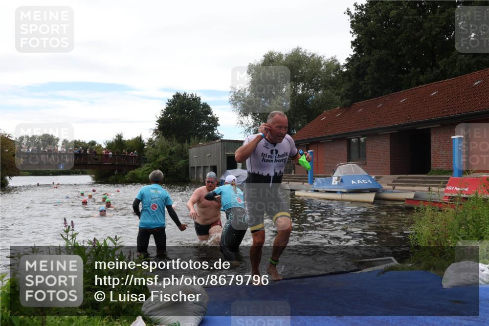 31.08.2025 - Elbe Triathlon Hamburg Luisa Fischer http://msf.ph/oto/8679796 31.08.2025 14:04:15 Schwimmen 151, 162, 164 meine-sportfotos.de