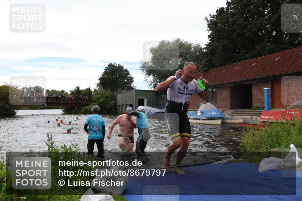 31.08.2025 - Elbe Triathlon Hamburg Luisa Fischer http://msf.ph/oto/8679797 31.08.2025 14:04:15 Schwimmen 151, 162, 164 meine-sportfotos.de