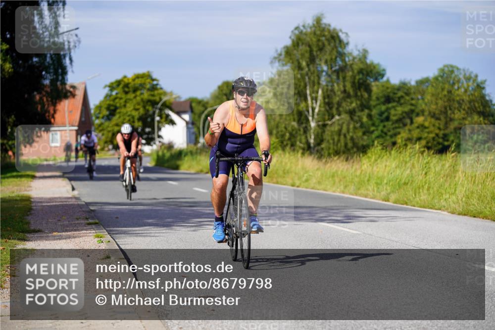 31.08.2025 - Elbe Triathlon Hamburg Michael Burmester http://msf.ph/oto/8679798 31.08.2025 10:40:02 Radfahren 962, 1095, 1158, 1286 meine-sportfotos.de