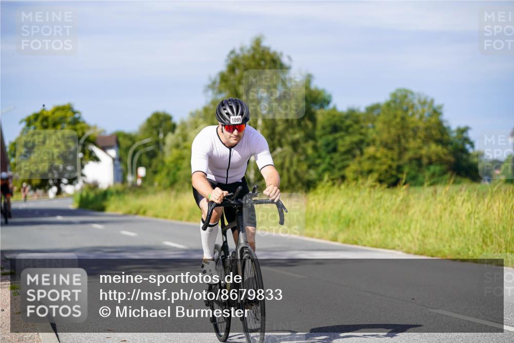 31.08.2025 - Elbe Triathlon Hamburg Michael Burmester http://msf.ph/oto/8679833 31.08.2025 10:40:07 Radfahren 997, 1095, 1286 meine-sportfotos.de