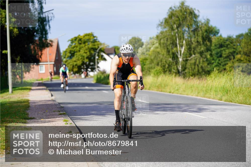 31.08.2025 - Elbe Triathlon Hamburg Michael Burmester http://msf.ph/oto/8679841 31.08.2025 10:40:12 Radfahren 997, 1028 meine-sportfotos.de