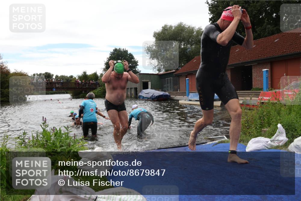 31.08.2025 - Elbe Triathlon Hamburg Luisa Fischer http://msf.ph/oto/8679847 31.08.2025 14:04:31 Schwimmen 121, 123, 124, 132, 135, 141, 143, 152, 156, 161 meine-sportfotos.de
