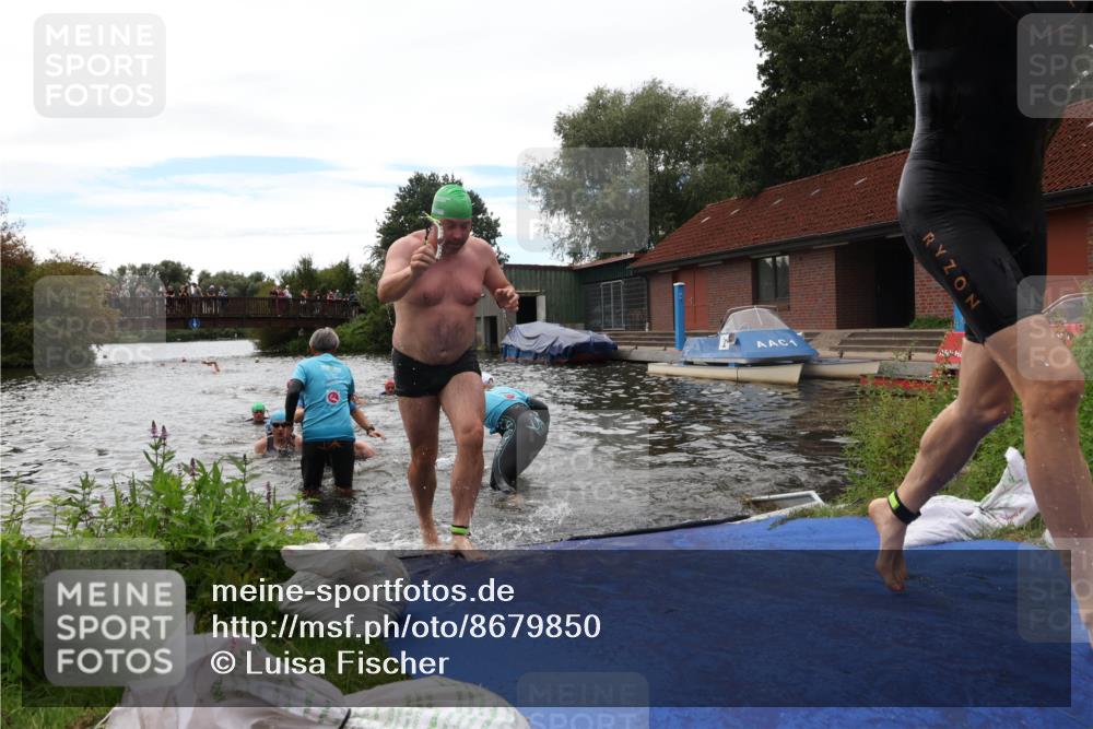 31.08.2025 - Elbe Triathlon Hamburg Luisa Fischer http://msf.ph/oto/8679850 31.08.2025 14:04:31 Schwimmen 121, 123, 124, 132, 135, 141, 143, 152, 156, 161 meine-sportfotos.de