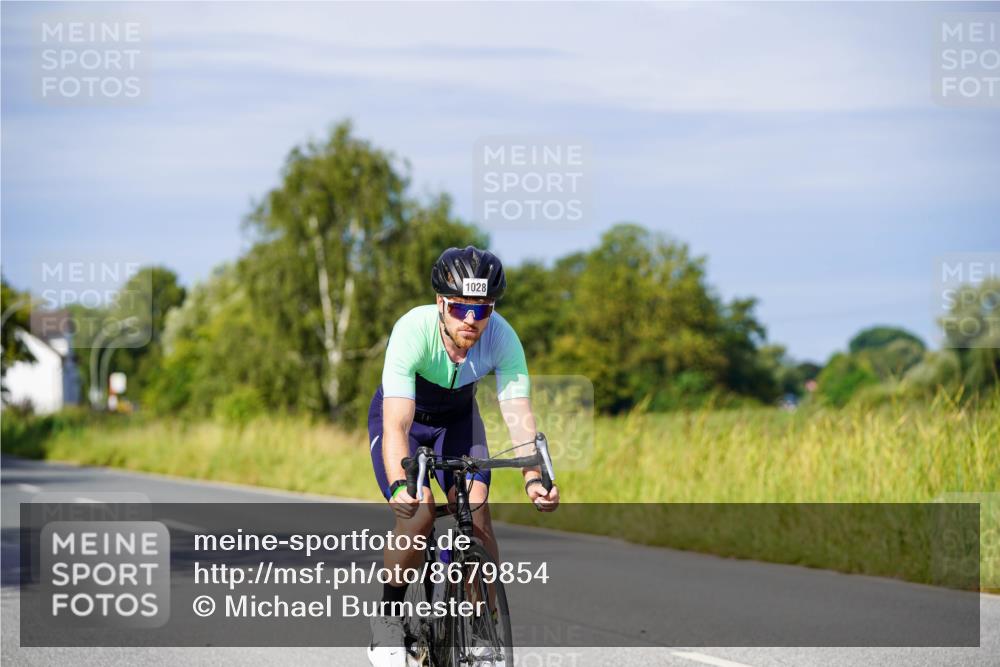 31.08.2025 - Elbe Triathlon Hamburg Michael Burmester http://msf.ph/oto/8679854 31.08.2025 10:40:16 Radfahren 1028 meine-sportfotos.de