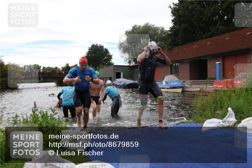 31.08.2025 - Elbe Triathlon Hamburg Luisa Fischer http://msf.ph/oto/8679859 31.08.2025 14:04:35 Schwimmen 123, 124, 125, 129, 132, 141, 152, 155, 161 meine-sportfotos.de