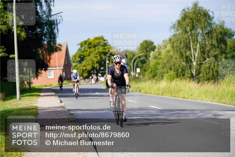 31.08.2025 - Elbe Triathlon Hamburg Michael Burmester http://msf.ph/oto/8679860 31.08.2025 10:40:23 Radfahren 878, 1272 meine-sportfotos.de