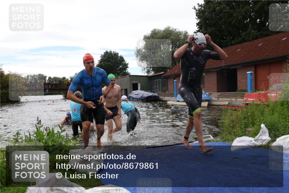 31.08.2025 - Elbe Triathlon Hamburg Luisa Fischer http://msf.ph/oto/8679861 31.08.2025 14:04:35 Schwimmen 123, 124, 125, 129, 132, 141, 152, 155, 161 meine-sportfotos.de