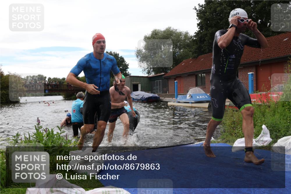 31.08.2025 - Elbe Triathlon Hamburg Luisa Fischer http://msf.ph/oto/8679863 31.08.2025 14:04:35 Schwimmen 123, 124, 125, 129, 132, 141, 152, 155, 161 meine-sportfotos.de