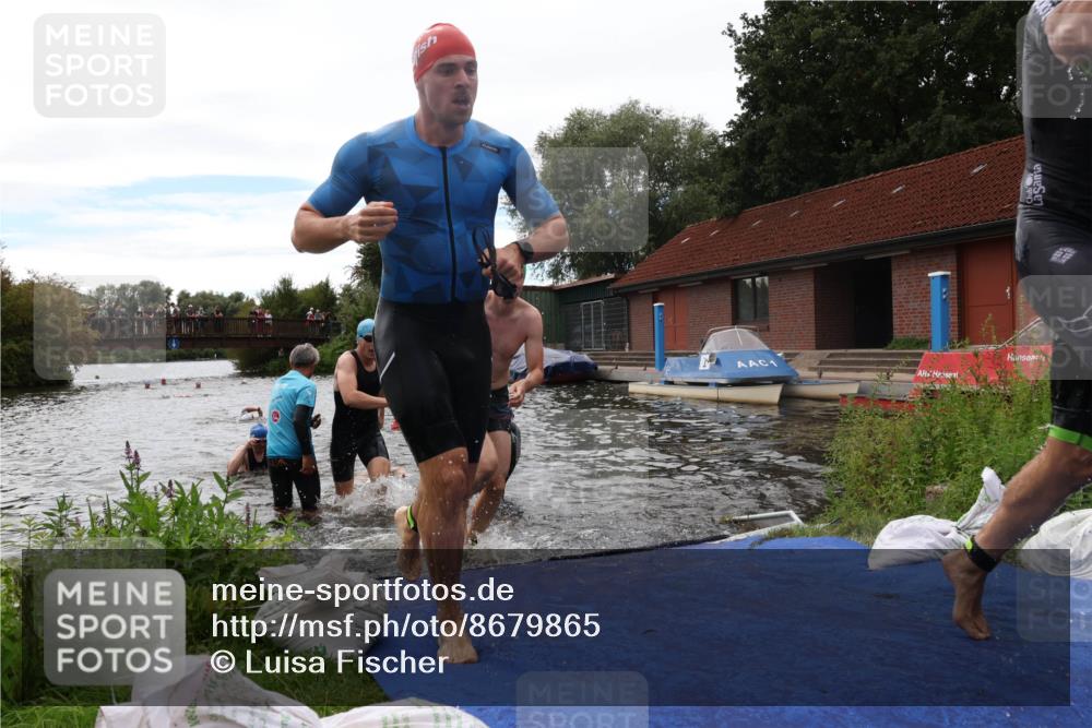 31.08.2025 - Elbe Triathlon Hamburg Luisa Fischer http://msf.ph/oto/8679865 31.08.2025 14:04:36 Schwimmen 123, 124, 125, 129, 132, 141, 150, 152, 155, 161 meine-sportfotos.de
