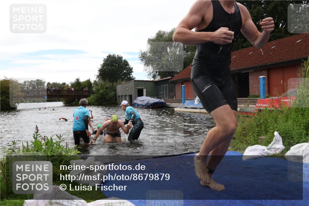 31.08.2025 - Elbe Triathlon Hamburg Luisa Fischer http://msf.ph/oto/8679879 31.08.2025 14:04:38 Schwimmen 123, 124, 125, 129, 132, 141, 150, 155, 161 meine-sportfotos.de