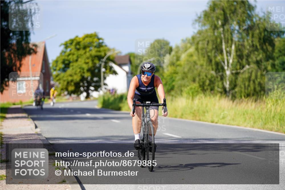 31.08.2025 - Elbe Triathlon Hamburg Michael Burmester http://msf.ph/oto/8679885 31.08.2025 10:40:31 Radfahren 861 meine-sportfotos.de