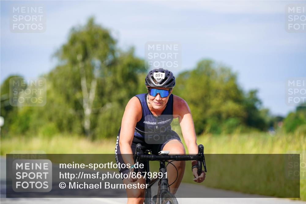 31.08.2025 - Elbe Triathlon Hamburg Michael Burmester http://msf.ph/oto/8679891 31.08.2025 10:40:32 Radfahren 861 meine-sportfotos.de