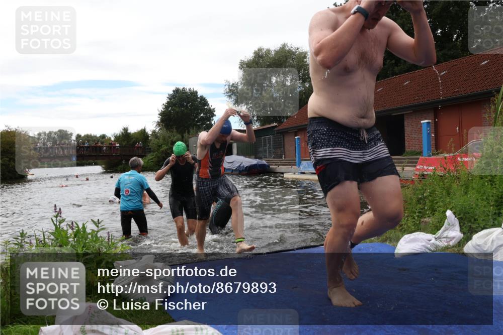 31.08.2025 - Elbe Triathlon Hamburg Luisa Fischer http://msf.ph/oto/8679893 31.08.2025 14:04:41 Schwimmen 125, 129, 130, 132, 146, 150, 155, 161 meine-sportfotos.de