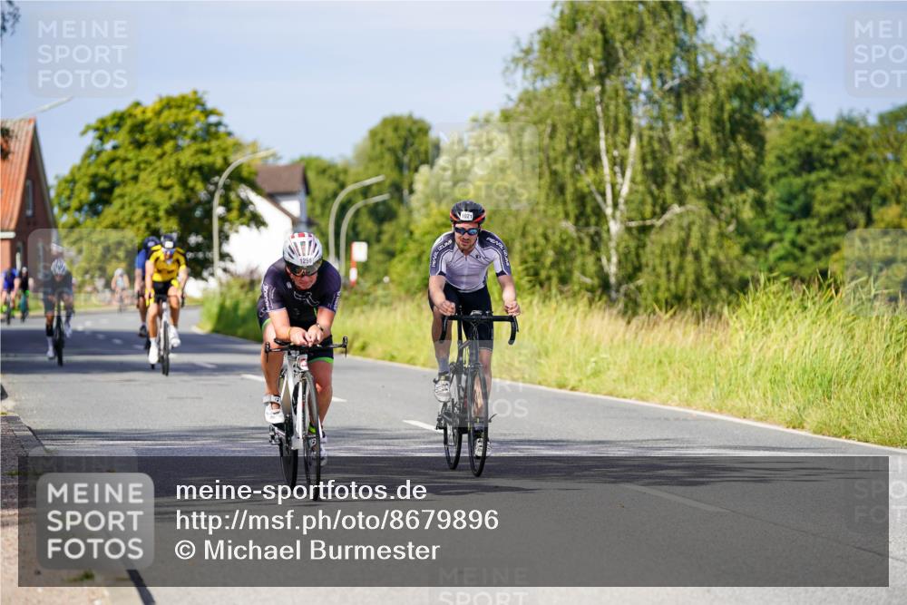 31.08.2025 - Elbe Triathlon Hamburg Michael Burmester http://msf.ph/oto/8679896 31.08.2025 10:40:39 Radfahren 818, 1021, 1039, 1043, 1298 meine-sportfotos.de
