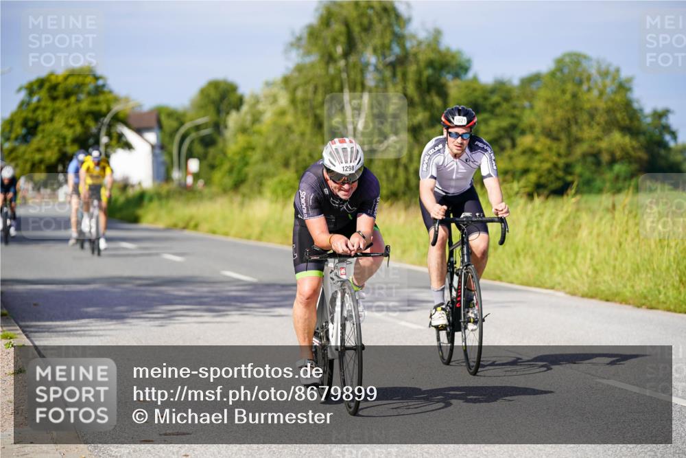 31.08.2025 - Elbe Triathlon Hamburg Michael Burmester http://msf.ph/oto/8679899 31.08.2025 10:40:40 Radfahren 818, 1021, 1039, 1043, 1298 meine-sportfotos.de