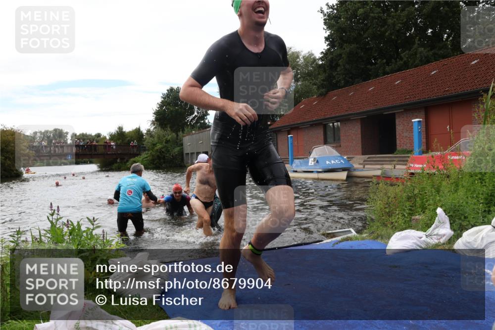 31.08.2025 - Elbe Triathlon Hamburg Luisa Fischer http://msf.ph/oto/8679904 31.08.2025 14:04:43 Schwimmen 125, 129, 130, 146, 150, 155, 161 meine-sportfotos.de