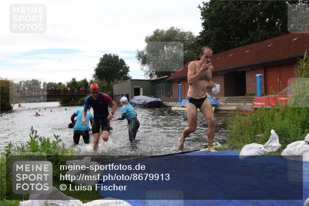31.08.2025 - Elbe Triathlon Hamburg Luisa Fischer http://msf.ph/oto/8679913 31.08.2025 14:04:45 Schwimmen 125, 129, 130, 146, 150, 155, 161 meine-sportfotos.de