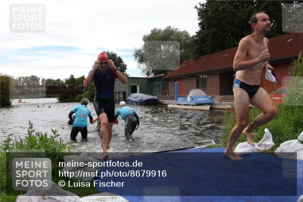 31.08.2025 - Elbe Triathlon Hamburg Luisa Fischer http://msf.ph/oto/8679916 31.08.2025 14:04:46 Schwimmen 125, 129, 130, 146, 150, 155 meine-sportfotos.de