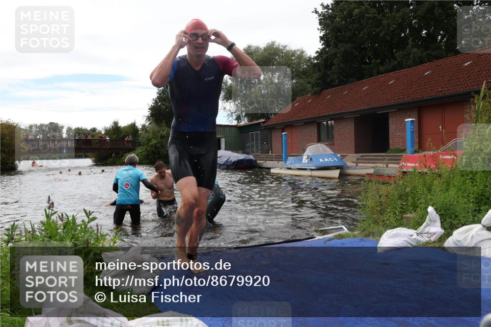 31.08.2025 - Elbe Triathlon Hamburg Luisa Fischer http://msf.ph/oto/8679920 31.08.2025 14:04:46 Schwimmen 125, 129, 130, 146, 150, 155 meine-sportfotos.de