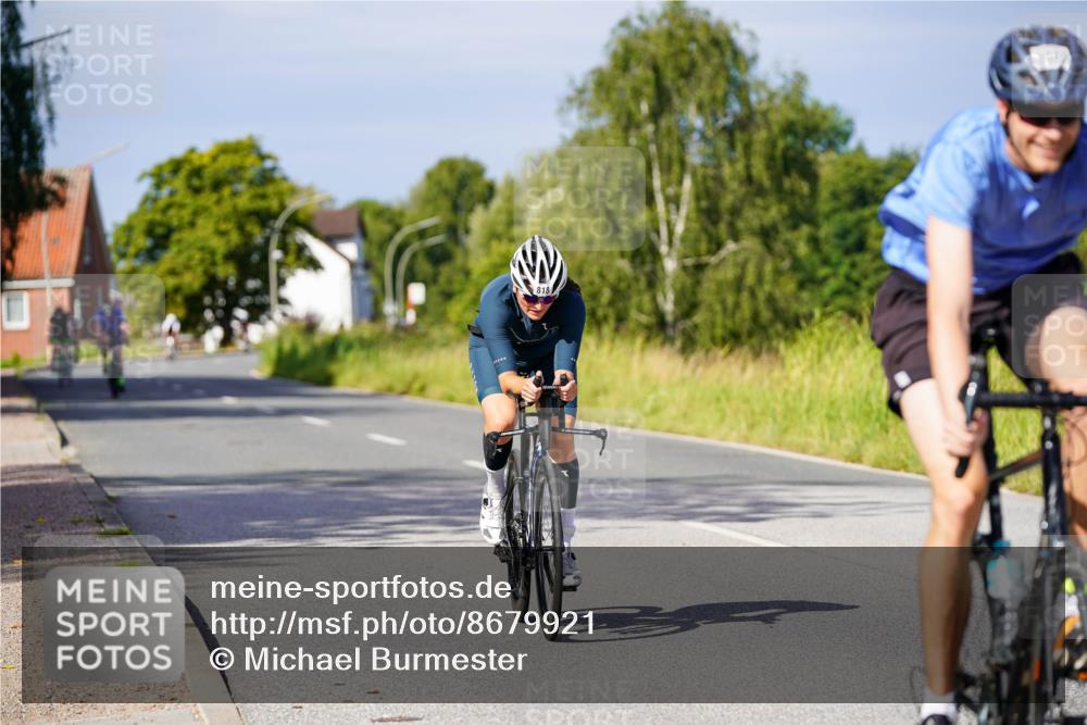 31.08.2025 - Elbe Triathlon Hamburg Michael Burmester http://msf.ph/oto/8679921 31.08.2025 10:40:44 Radfahren 818, 1039, 1043, 1060 meine-sportfotos.de
