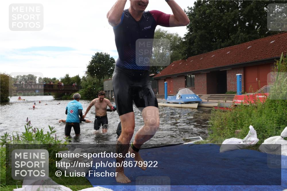 31.08.2025 - Elbe Triathlon Hamburg Luisa Fischer http://msf.ph/oto/8679922 31.08.2025 14:04:47 Schwimmen 125, 130, 146, 150, 155 meine-sportfotos.de