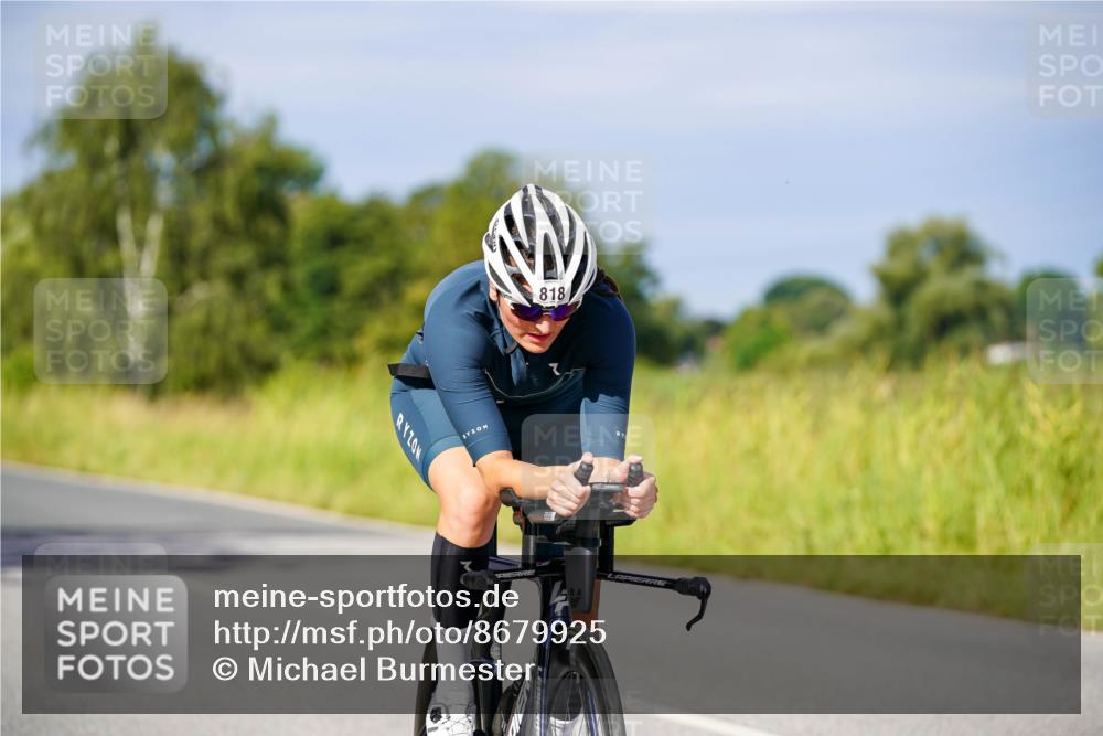 31.08.2025 - Elbe Triathlon Hamburg Michael Burmester http://msf.ph/oto/8679925 31.08.2025 10:40:45 Radfahren 818, 1039, 1043, 1060, 1129 meine-sportfotos.de