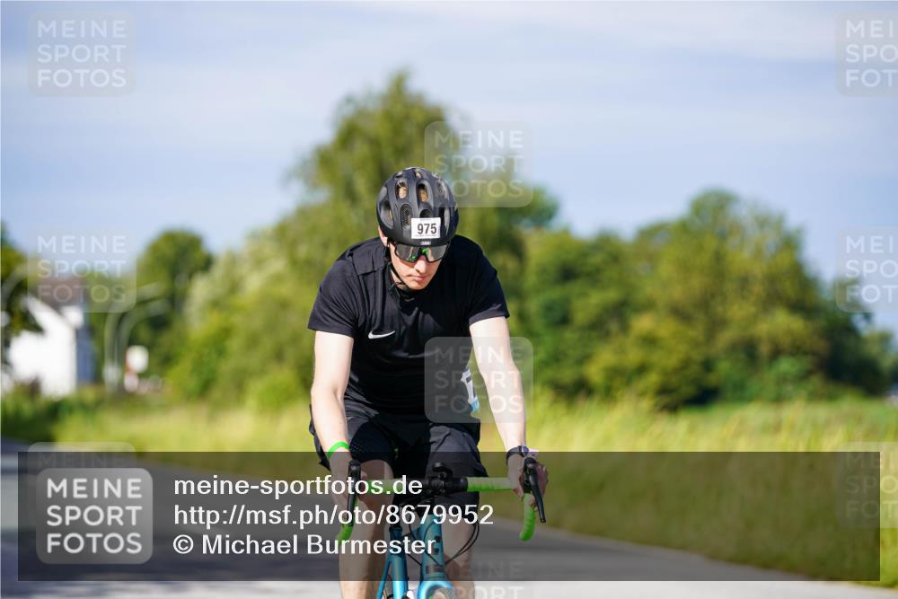 31.08.2025 - Elbe Triathlon Hamburg Michael Burmester http://msf.ph/oto/8679952 31.08.2025 10:40:54 Radfahren 792, 933, 975, 1060, 1129 meine-sportfotos.de