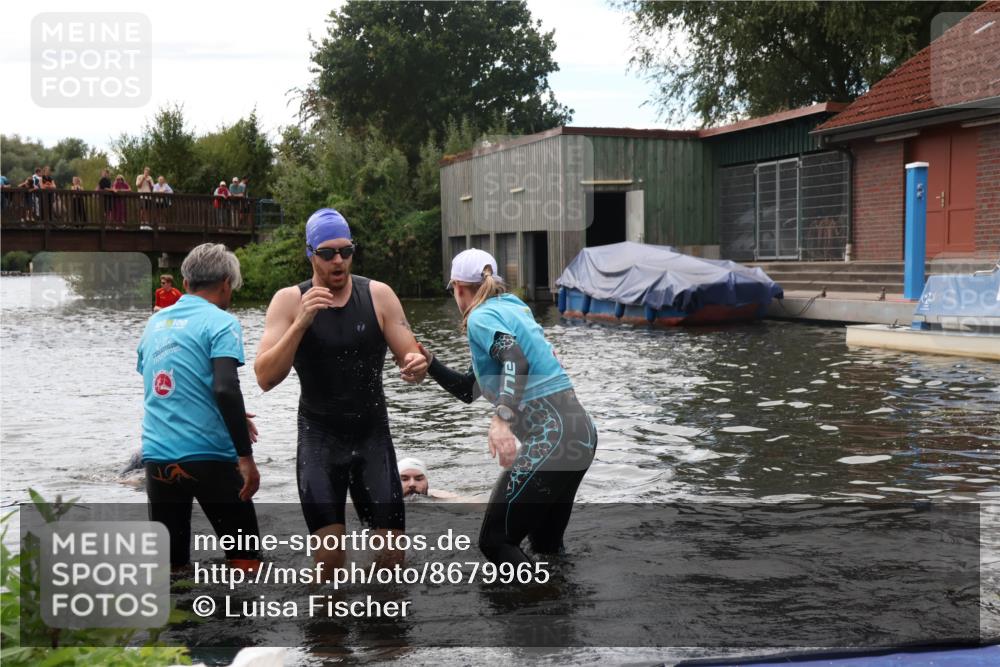 31.08.2025 - Elbe Triathlon Hamburg Luisa Fischer http://msf.ph/oto/8679965 31.08.2025 14:05:26 Schwimmen 126, 142, 149, 158 meine-sportfotos.de