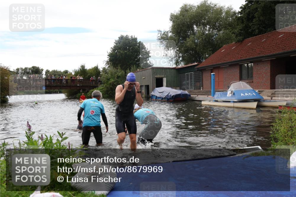 31.08.2025 - Elbe Triathlon Hamburg Luisa Fischer http://msf.ph/oto/8679969 31.08.2025 14:05:27 Schwimmen 126, 142, 149, 158 meine-sportfotos.de
