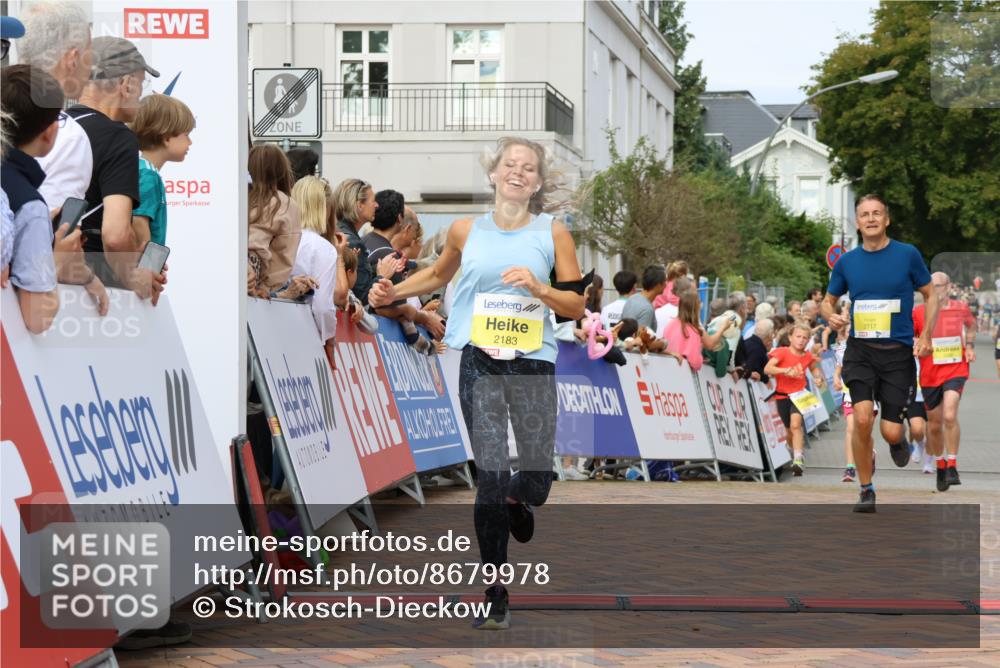 31.08.2025 - 21. Blankeneser Heldenlauf Strokosch-Dieckow http://msf.ph/oto/8679978 31.08.2025 10:25:03 Ziel 2398, 2183, 2384, 2496, 2717, 2285, 2286, 2331 meine-sportfotos.de