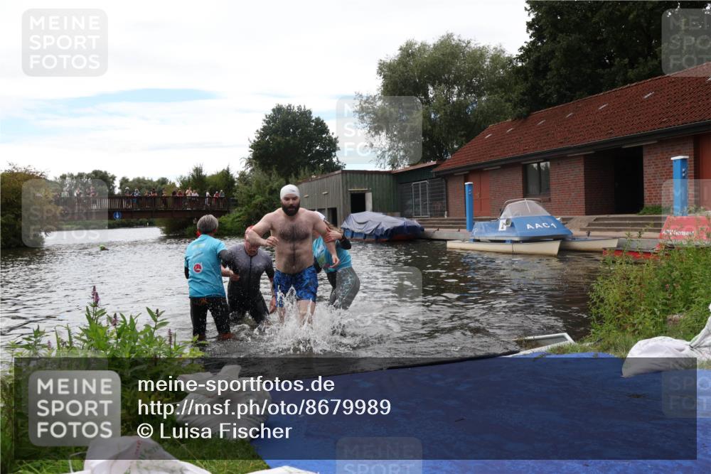 31.08.2025 - Elbe Triathlon Hamburg Luisa Fischer http://msf.ph/oto/8679989 31.08.2025 14:05:31 Schwimmen 126, 149, 158 meine-sportfotos.de