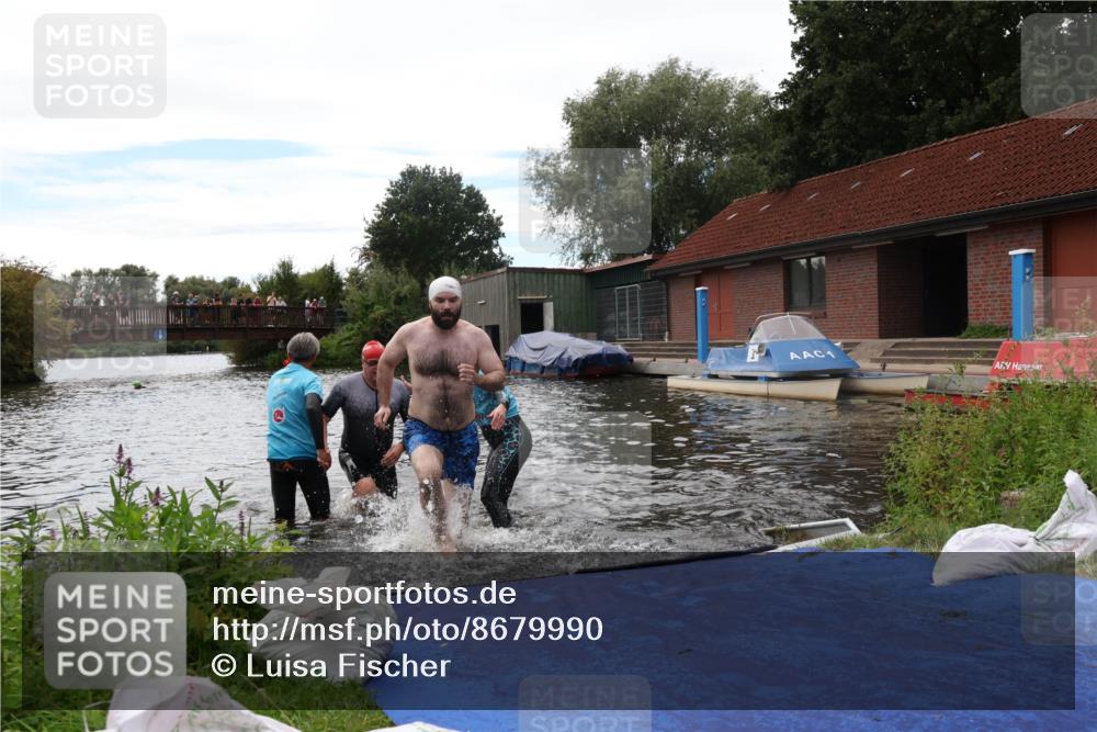 31.08.2025 - Elbe Triathlon Hamburg Luisa Fischer http://msf.ph/oto/8679990 31.08.2025 14:05:31 Schwimmen 126, 149, 158 meine-sportfotos.de