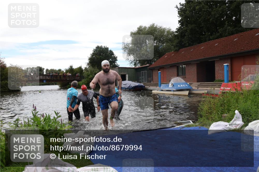 31.08.2025 - Elbe Triathlon Hamburg Luisa Fischer http://msf.ph/oto/8679994 31.08.2025 14:05:31 Schwimmen 126, 149, 158 meine-sportfotos.de