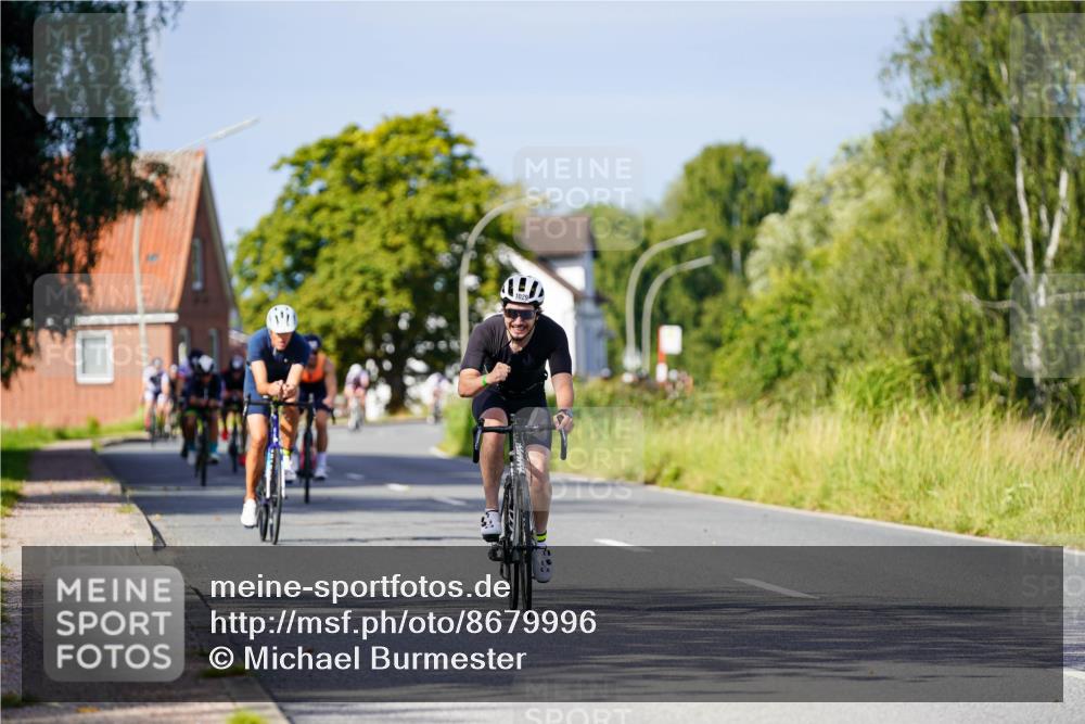 31.08.2025 - Elbe Triathlon Hamburg Michael Burmester http://msf.ph/oto/8679996 31.08.2025 10:41:17 Radfahren 914, 1029, 1054, 1273, 1301 meine-sportfotos.de