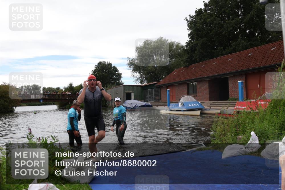 31.08.2025 - Elbe Triathlon Hamburg Luisa Fischer http://msf.ph/oto/8680002 31.08.2025 14:05:33 Schwimmen 126, 149, 158 meine-sportfotos.de