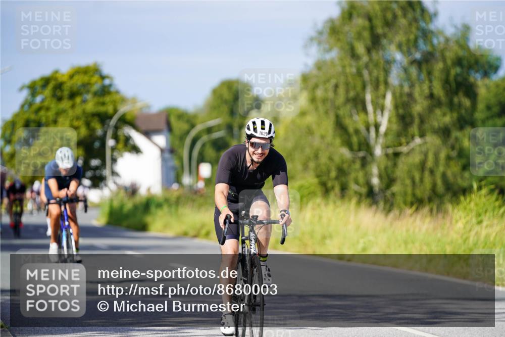 31.08.2025 - Elbe Triathlon Hamburg Michael Burmester http://msf.ph/oto/8680003 31.08.2025 10:41:18 Radfahren 914, 970, 1029, 1054, 1273, 1301 meine-sportfotos.de