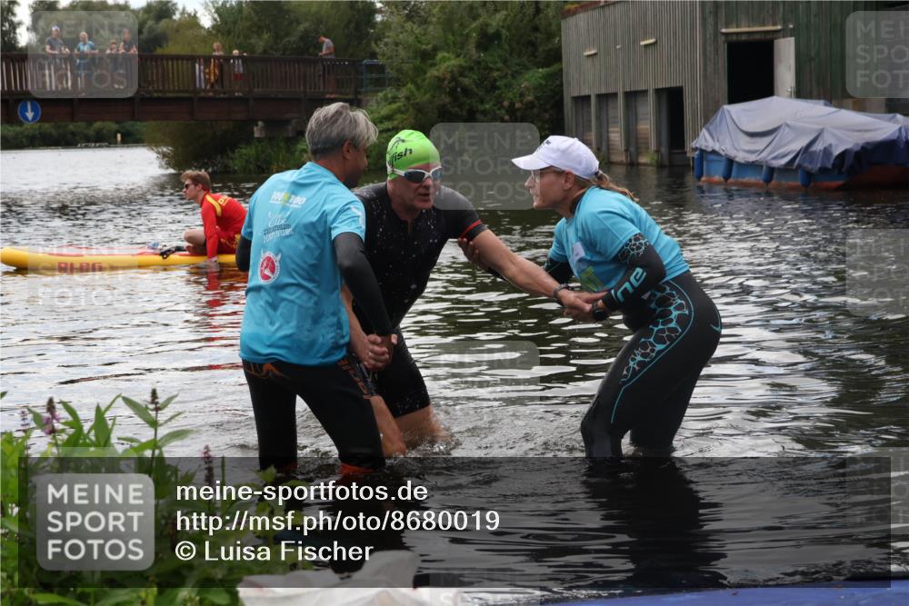 31.08.2025 - Elbe Triathlon Hamburg Luisa Fischer http://msf.ph/oto/8680019 31.08.2025 14:06:28 Schwimmen 154 meine-sportfotos.de