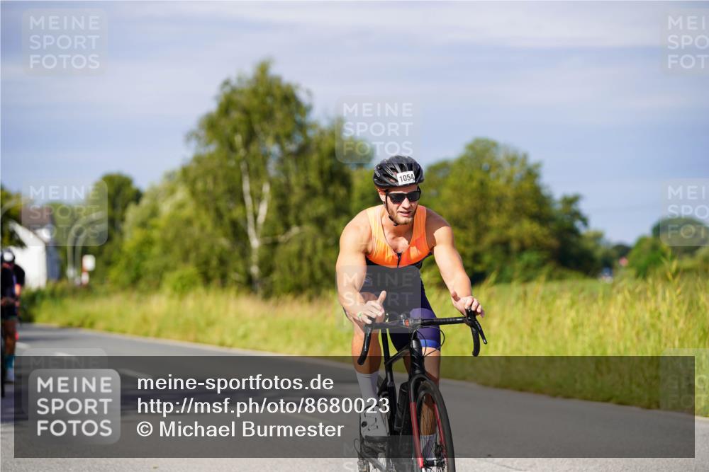 31.08.2025 - Elbe Triathlon Hamburg Michael Burmester http://msf.ph/oto/8680023 31.08.2025 10:41:22 Radfahren 914, 970, 1029, 1054, 1273, 1301 meine-sportfotos.de
