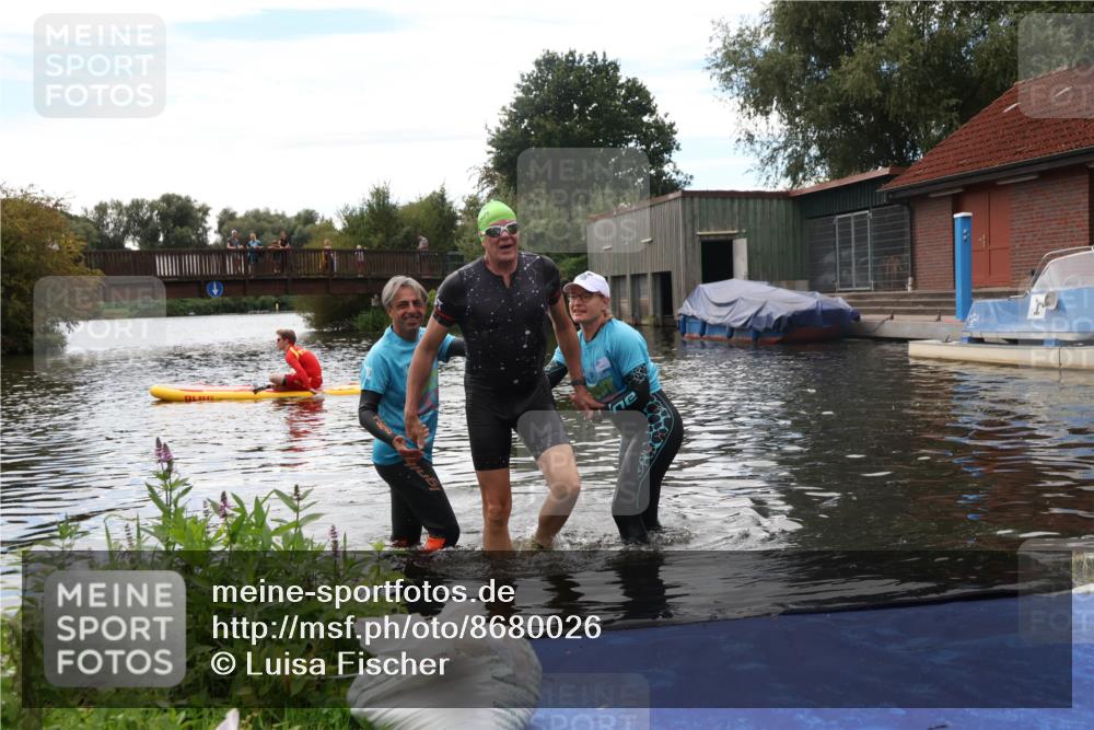 31.08.2025 - Elbe Triathlon Hamburg Luisa Fischer http://msf.ph/oto/8680026 31.08.2025 14:06:29 Schwimmen 154 meine-sportfotos.de