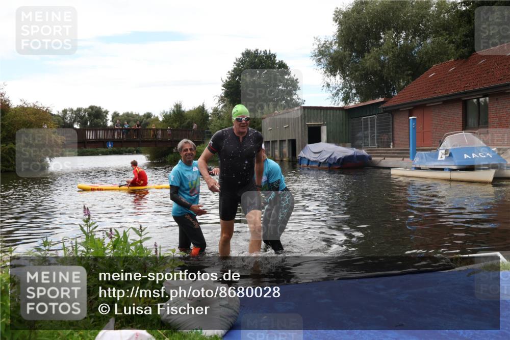 31.08.2025 - Elbe Triathlon Hamburg Luisa Fischer http://msf.ph/oto/8680028 31.08.2025 14:06:29 Schwimmen 154 meine-sportfotos.de