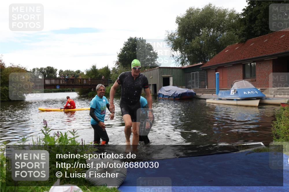 31.08.2025 - Elbe Triathlon Hamburg Luisa Fischer http://msf.ph/oto/8680030 31.08.2025 14:06:30 Schwimmen 154 meine-sportfotos.de
