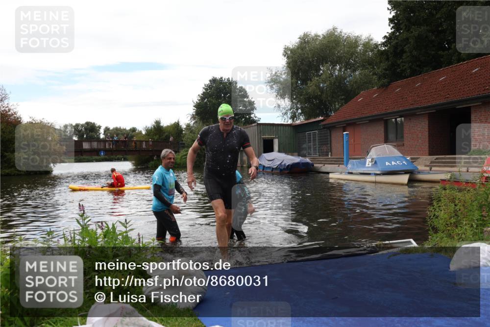 31.08.2025 - Elbe Triathlon Hamburg Luisa Fischer http://msf.ph/oto/8680031 31.08.2025 14:06:30 Schwimmen 154 meine-sportfotos.de