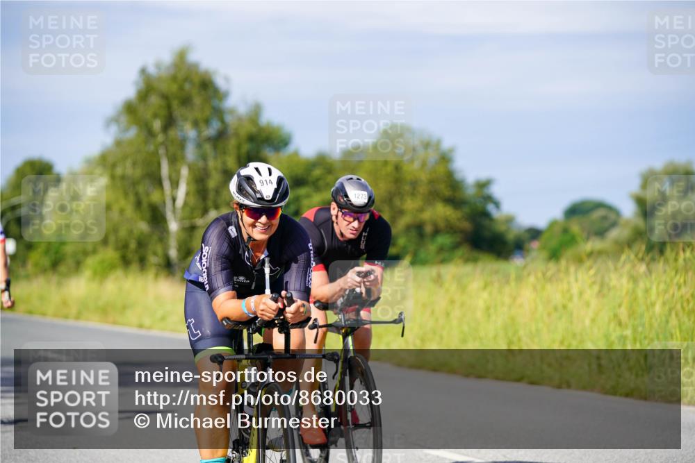 31.08.2025 - Elbe Triathlon Hamburg Michael Burmester http://msf.ph/oto/8680033 31.08.2025 10:41:24 Radfahren 914, 926, 970, 1054, 1148, 1273, 1301 meine-sportfotos.de