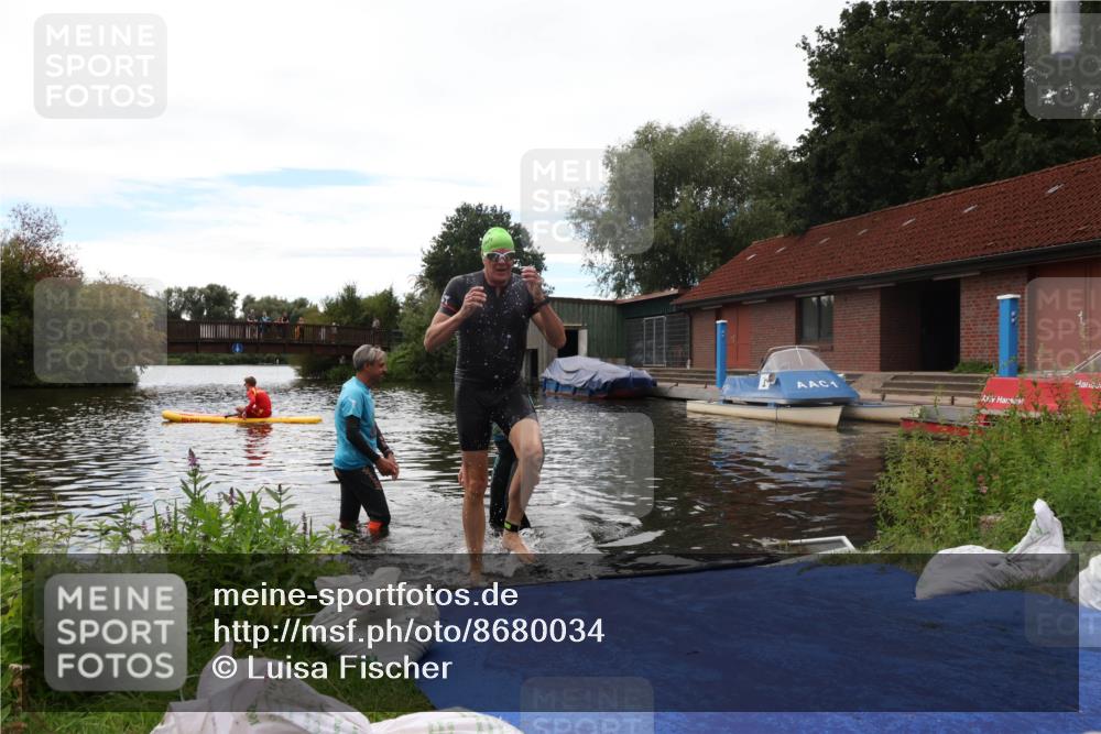 31.08.2025 - Elbe Triathlon Hamburg Luisa Fischer http://msf.ph/oto/8680034 31.08.2025 14:06:30 Schwimmen 154 meine-sportfotos.de