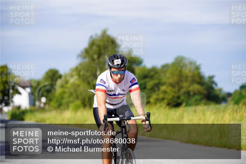 31.08.2025 - Elbe Triathlon Hamburg Michael Burmester http://msf.ph/oto/8680038 31.08.2025 10:41:25 Radfahren 914, 926, 970, 1054, 1148, 1273 meine-sportfotos.de