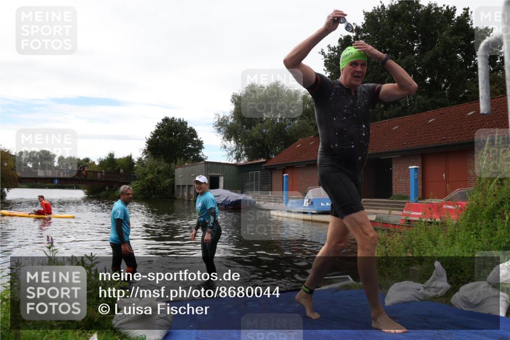 31.08.2025 - Elbe Triathlon Hamburg Luisa Fischer http://msf.ph/oto/8680044 31.08.2025 14:06:32 Schwimmen 154 meine-sportfotos.de